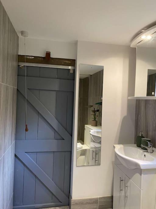 Cosy 1 Bedroom Country Lodge With Free Parking Watlington  Exterior foto